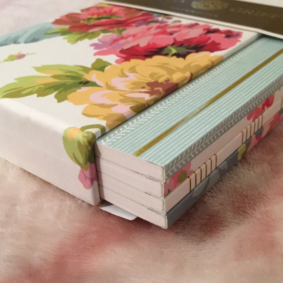 Anna Griffin 4pack journals with floral binder NWT - Picture 5 of 10